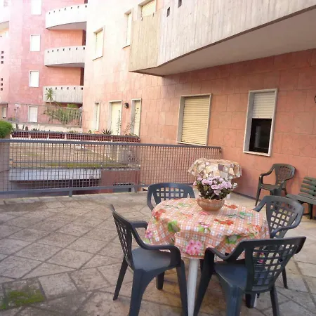 Vakantiehuis Quadrilocale Baia Blu *